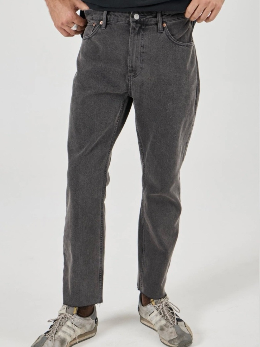 Rolla’s Relaxo Chop Men’s Jeans 29 Stone Black Raw Hem